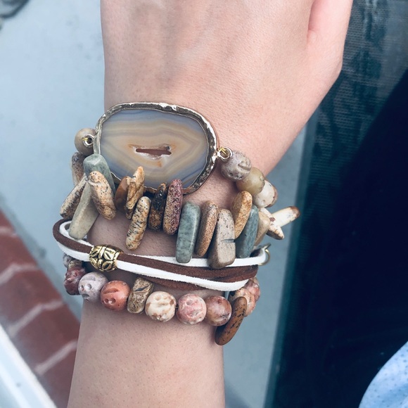 Bracelets - Picture 2 of 4